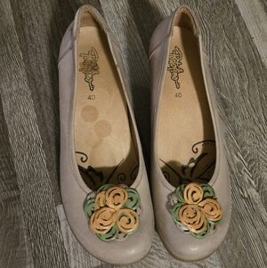 Portofino 40/9 Tan Leather Boho Floral Comfort Wedge Slip On